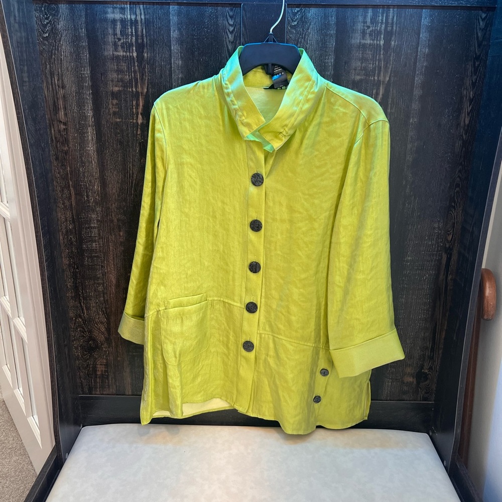 Ali Miles Lime Green Button-Down Shirt